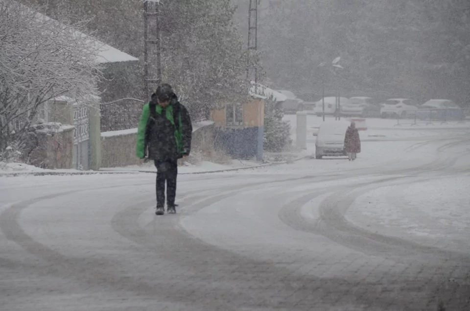 Beklenen kar yağışı başladı!