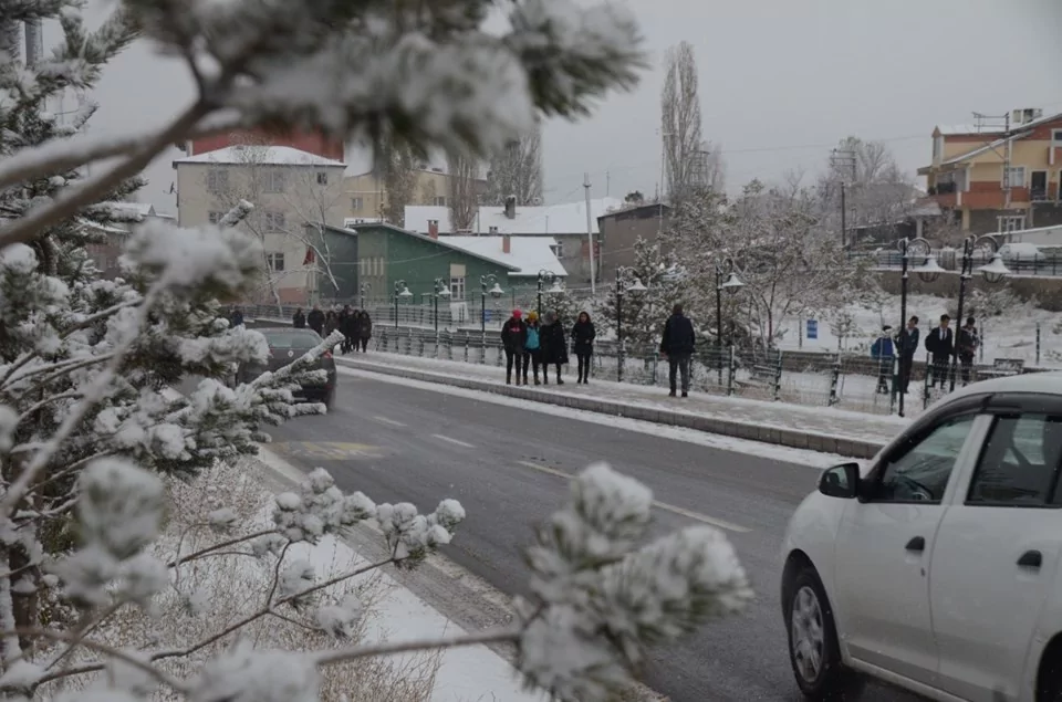 Beklenen kar yağışı başladı!