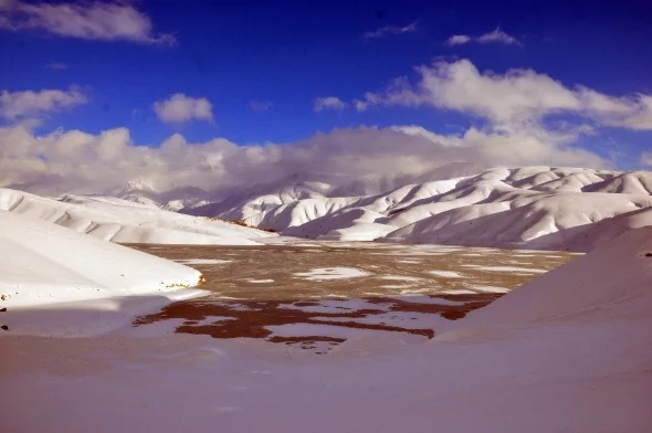 Tamamen donan barajdan muhteşem manzaralar