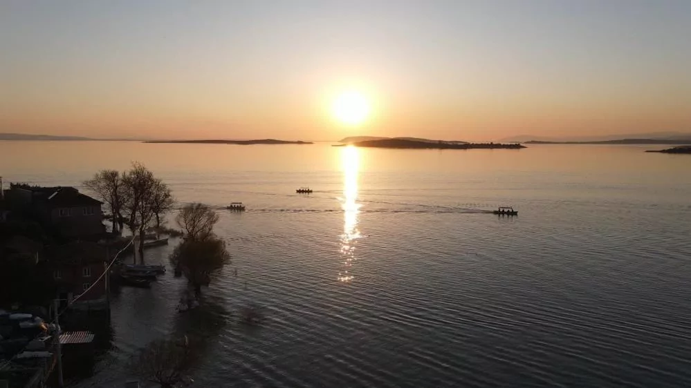Gölyazı'dan büyüleyen manzaralar