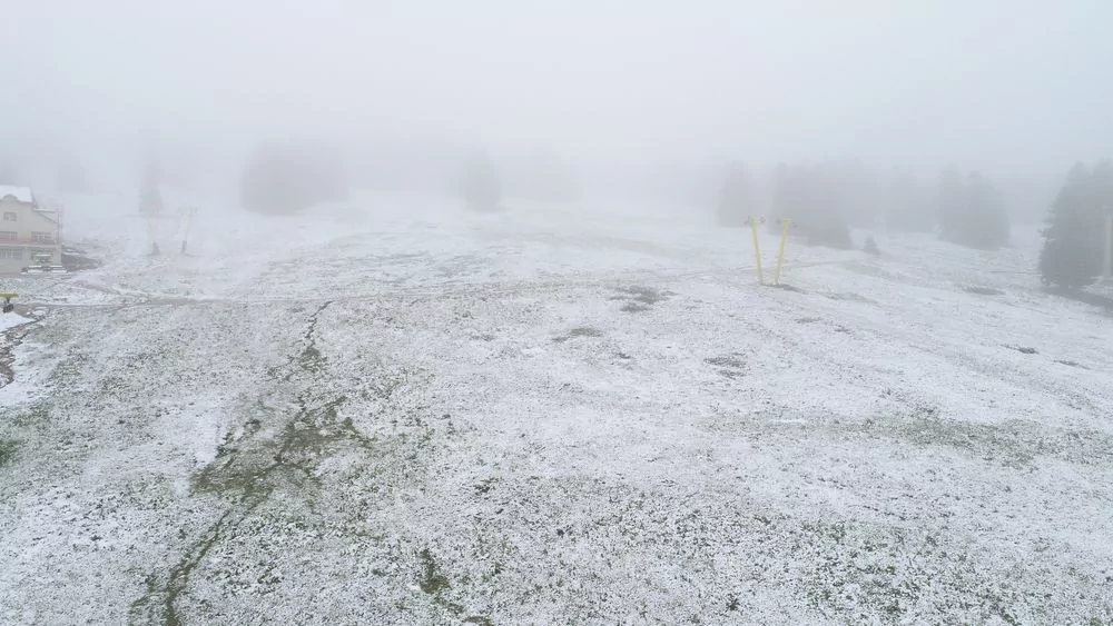 Uludağ'a Haziran ayında kar yağdı!