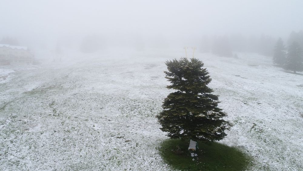 Uludağ'a Haziran ayında kar yağdı!