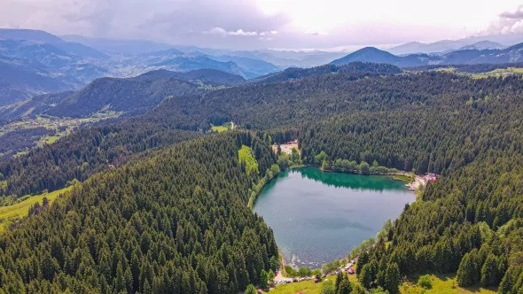 Turizmin kalbi Karagöl'de atıyor