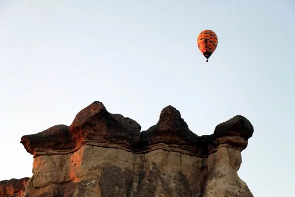 Kapadokya'da gökyüzünde görsel şölen