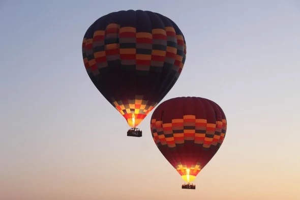 Kapadokya'da gökyüzünde görsel şölen