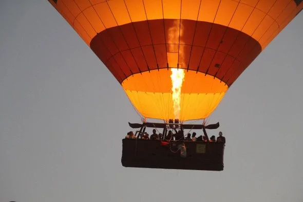 Kapadokya'da gökyüzünde görsel şölen
