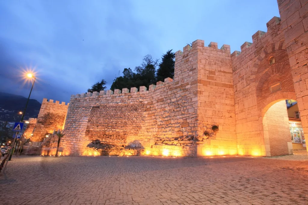 Bursa ve Tarihi Güzellikleri