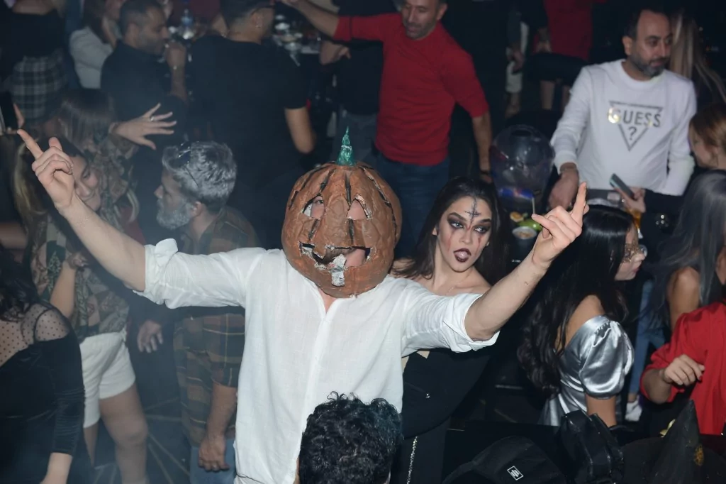 Bursa'yı cadılar bastı