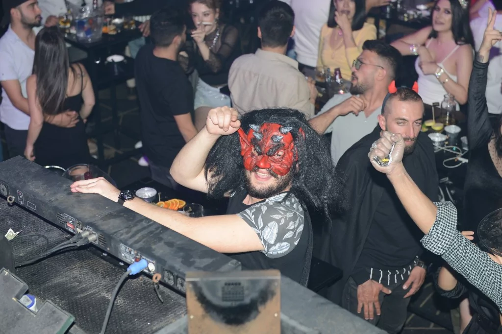 Bursa'yı cadılar bastı