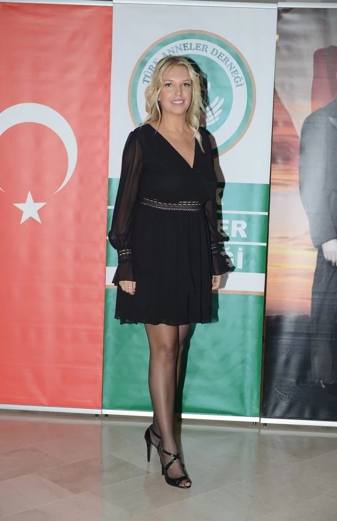 Annelerden renkli kutlama