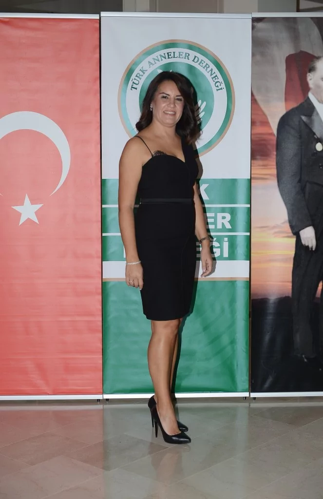 Annelerden renkli kutlama