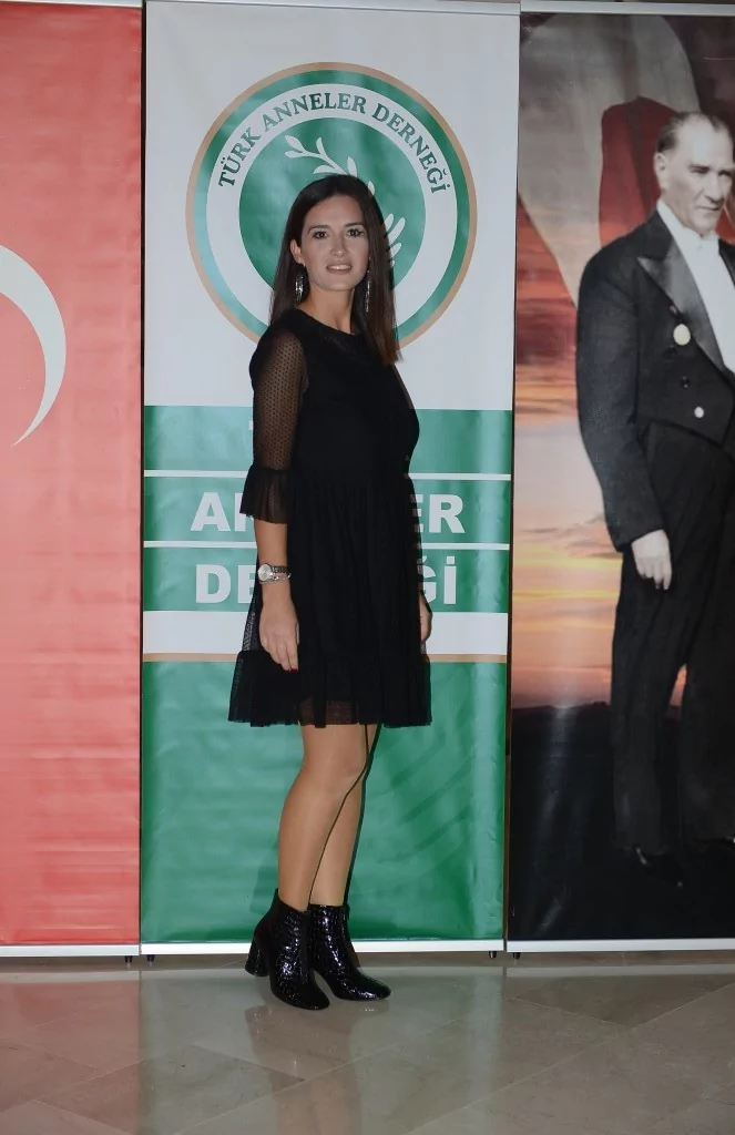 Annelerden renkli kutlama