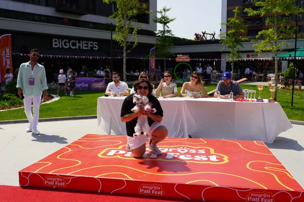 Pati dostlarına muhteşem yarışma