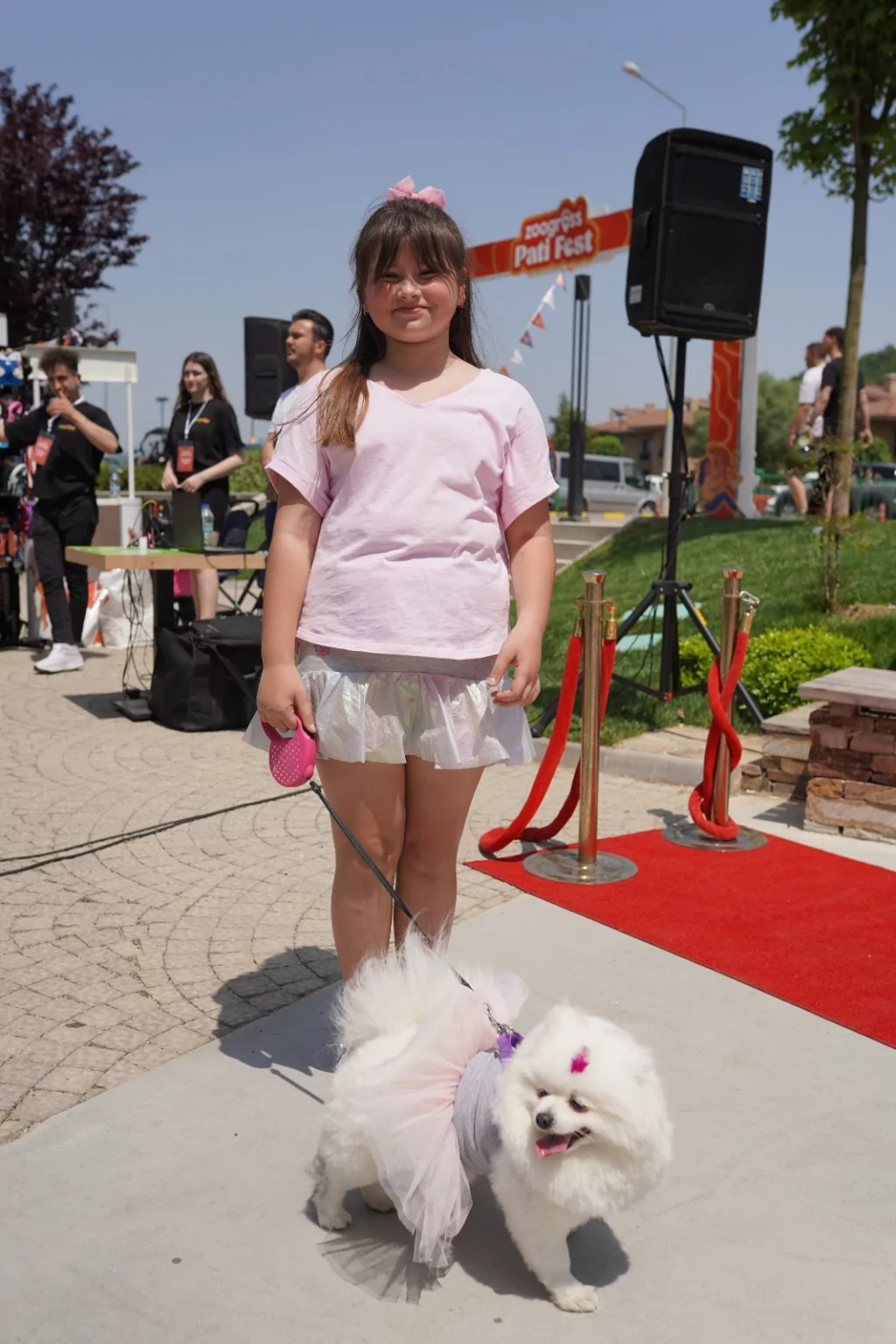 Pati dostlarına muhteşem yarışma