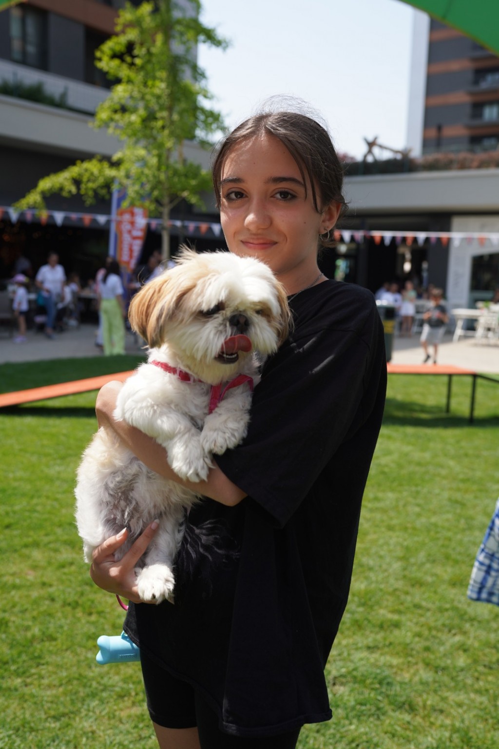 Pati dostlarına muhteşem yarışma