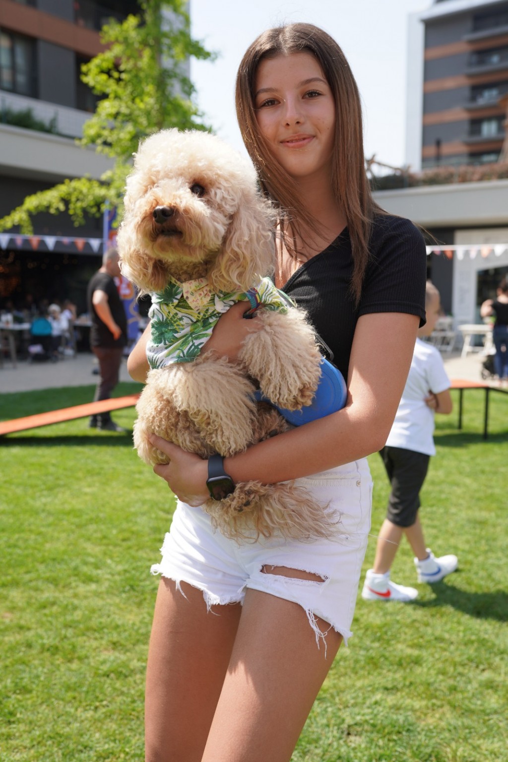 Pati dostlarına muhteşem yarışma