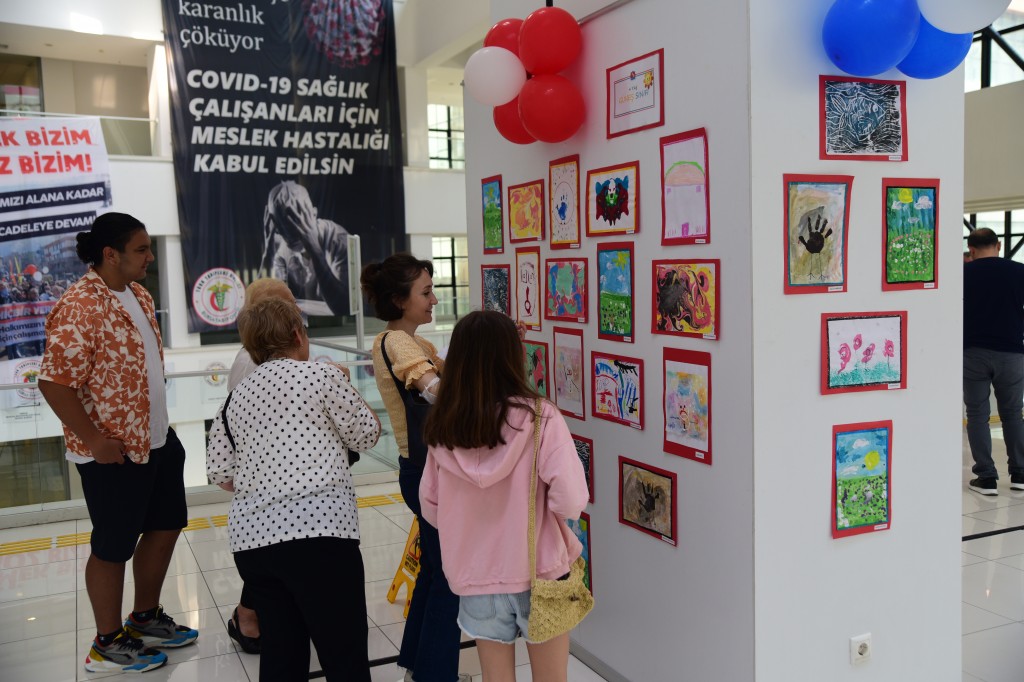 Egeberk'te mezuniyet coşkusu