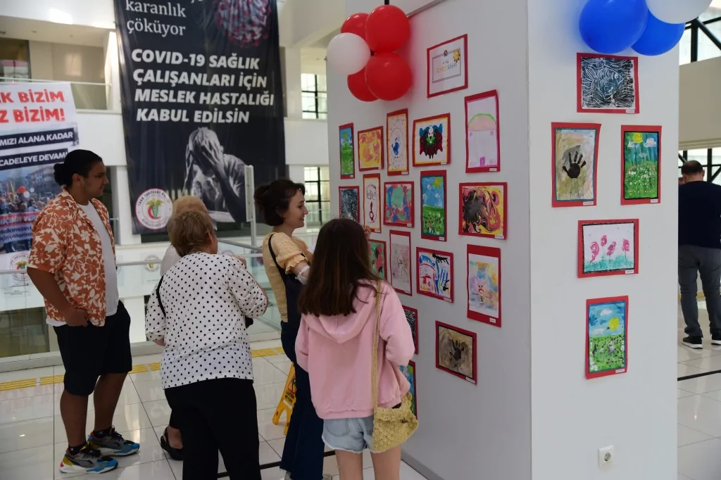 Egeberk'te mezuniyet coşkusu