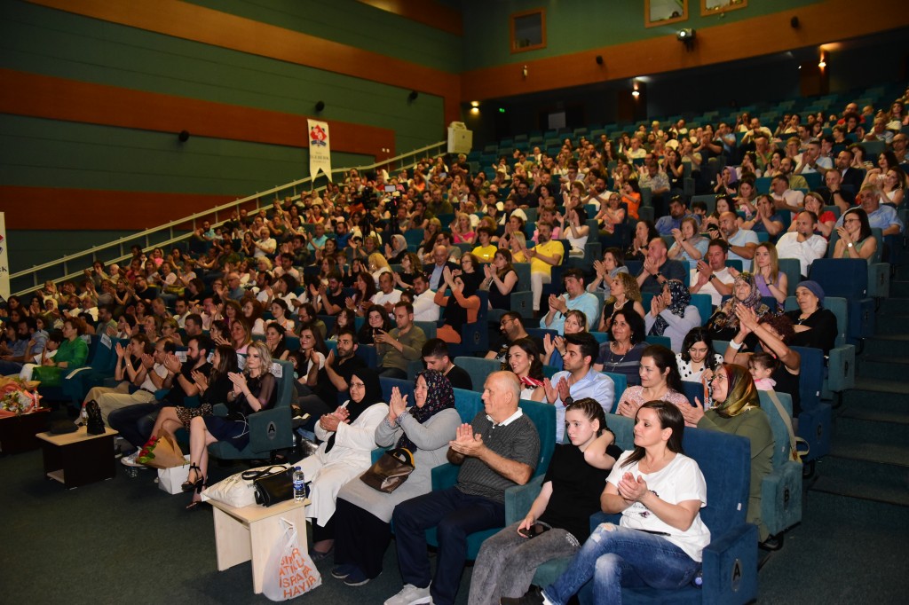 Egeberk'te mezuniyet coşkusu