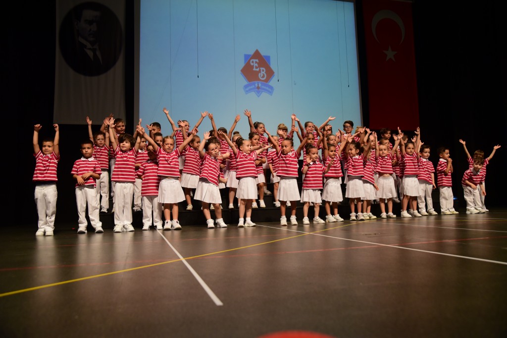 Egeberk'te mezuniyet coşkusu