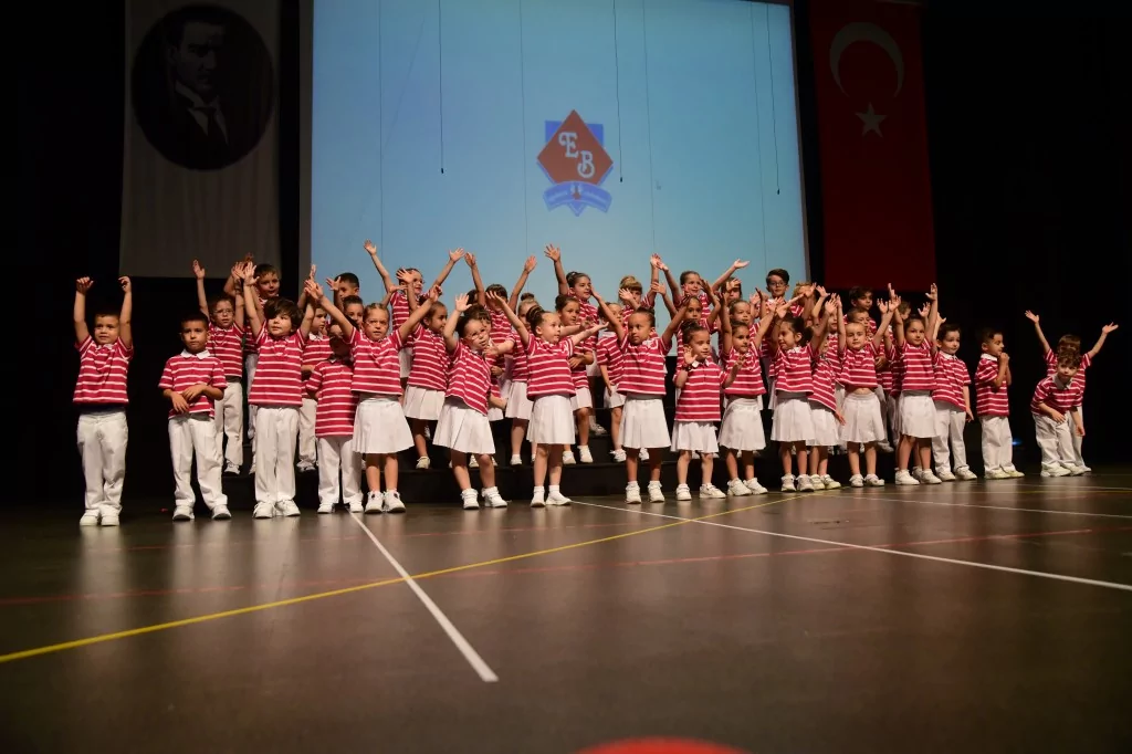 Egeberk'te mezuniyet coşkusu