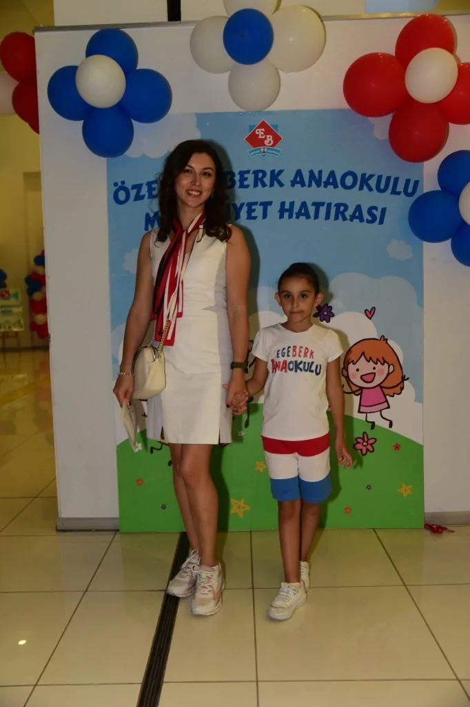 Egeberk'te mezuniyet coşkusu