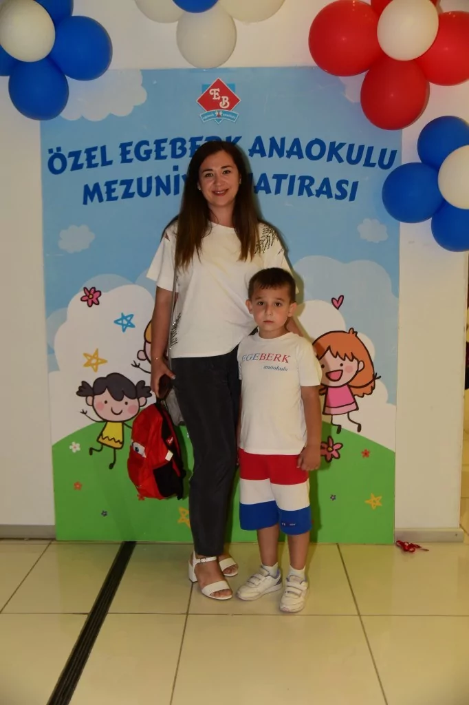 Egeberk'te mezuniyet coşkusu