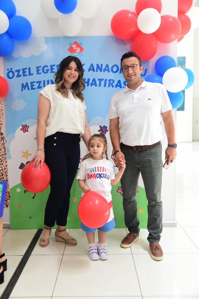 Egeberk'te mezuniyet coşkusu