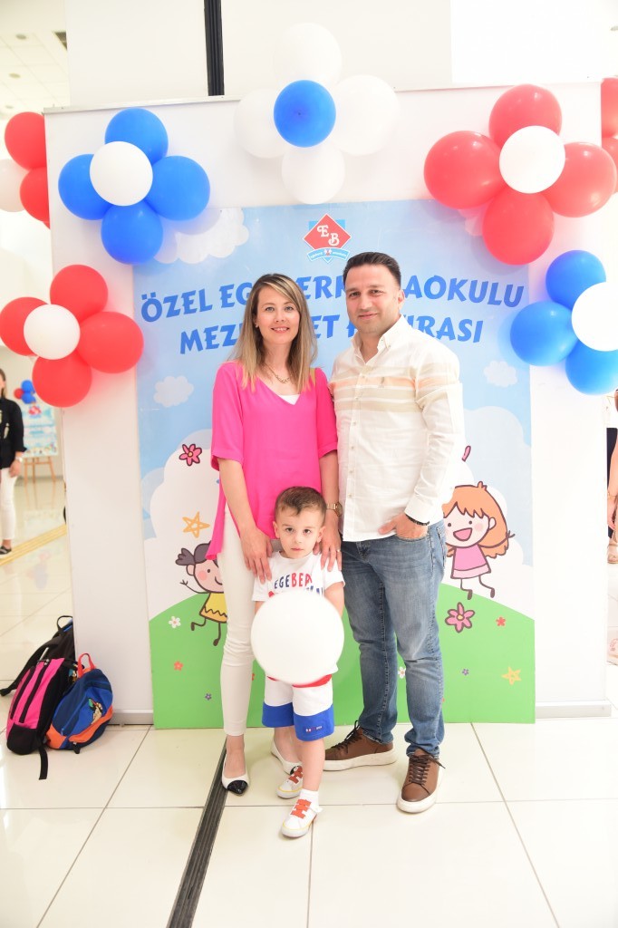 Egeberk'te mezuniyet coşkusu