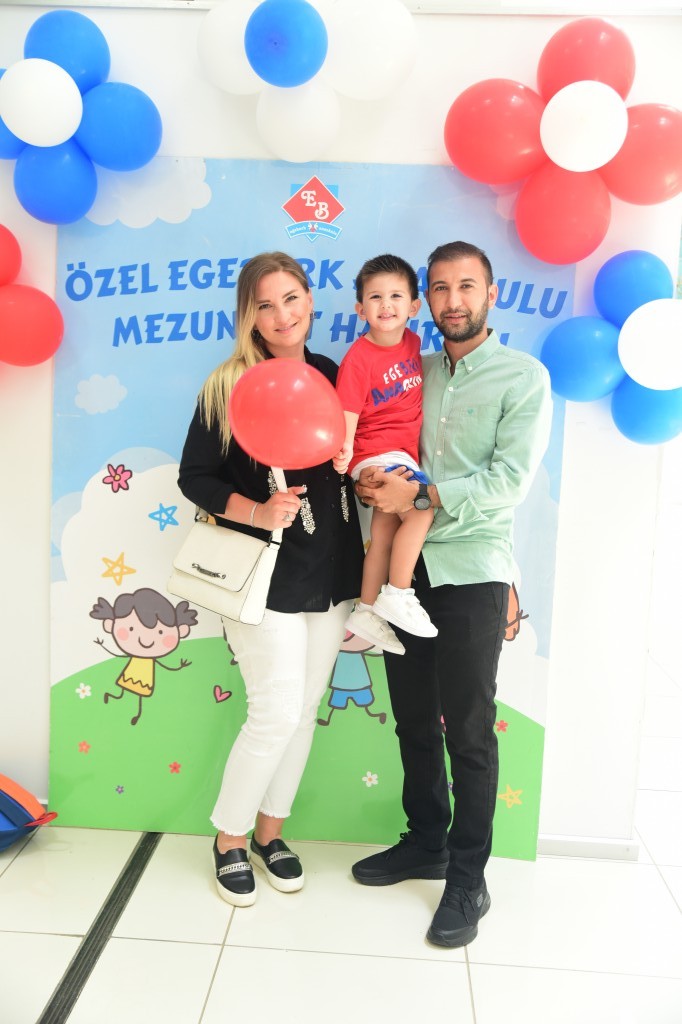 Egeberk'te mezuniyet coşkusu