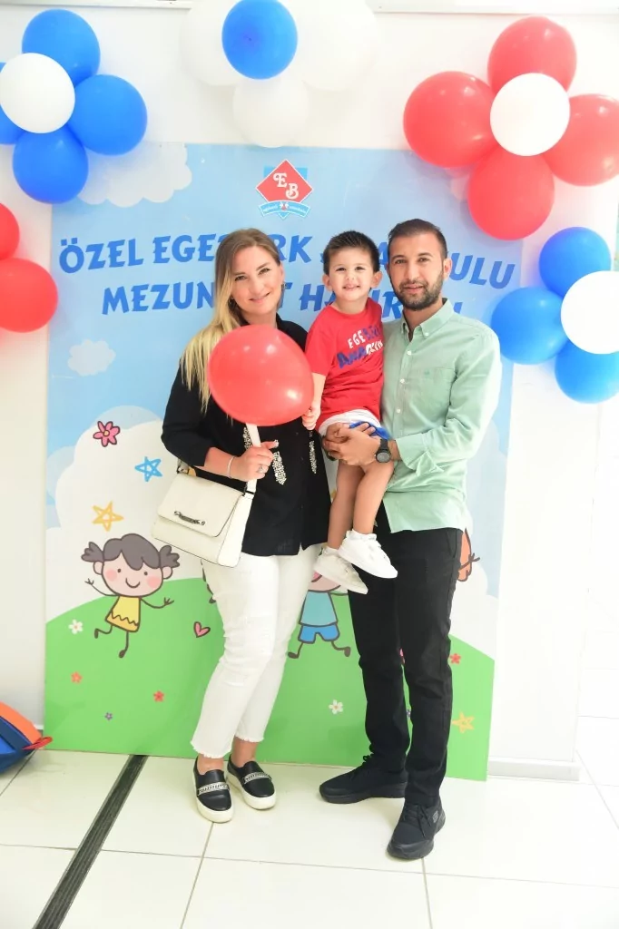 Egeberk'te mezuniyet coşkusu