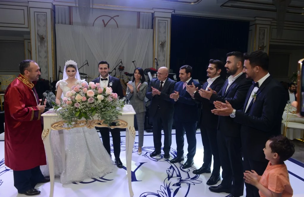 Deluxe Bursa'da görkemli düğün