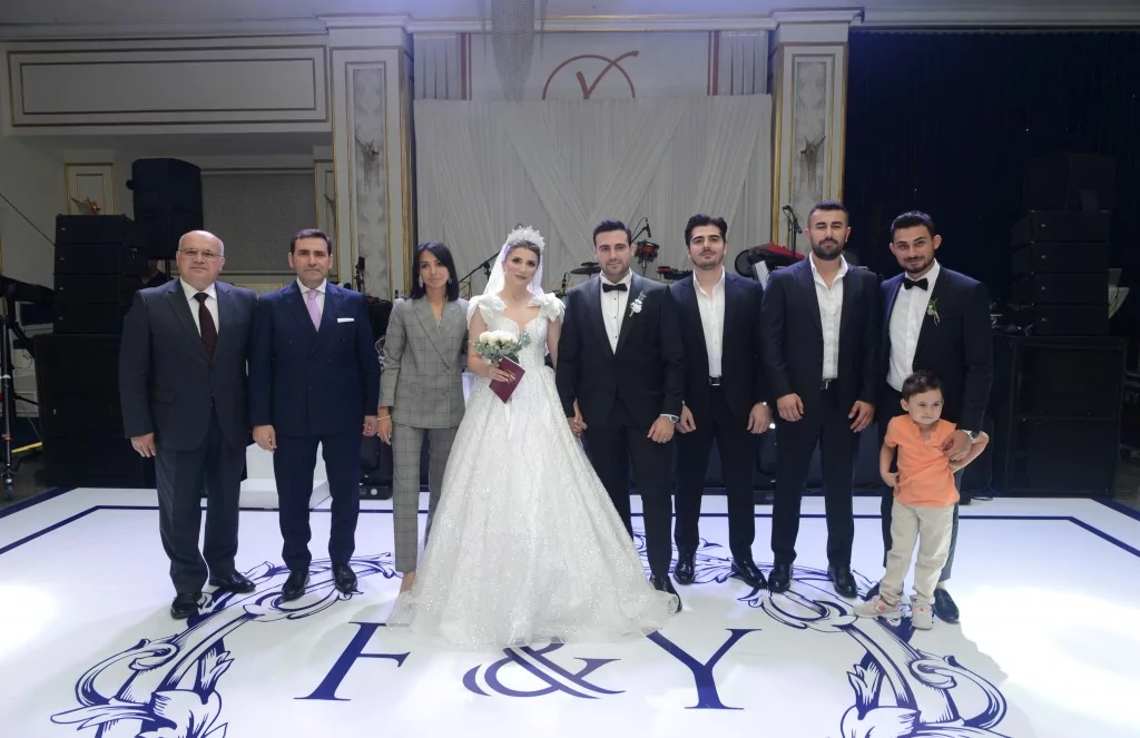 Deluxe Bursa'da görkemli düğün