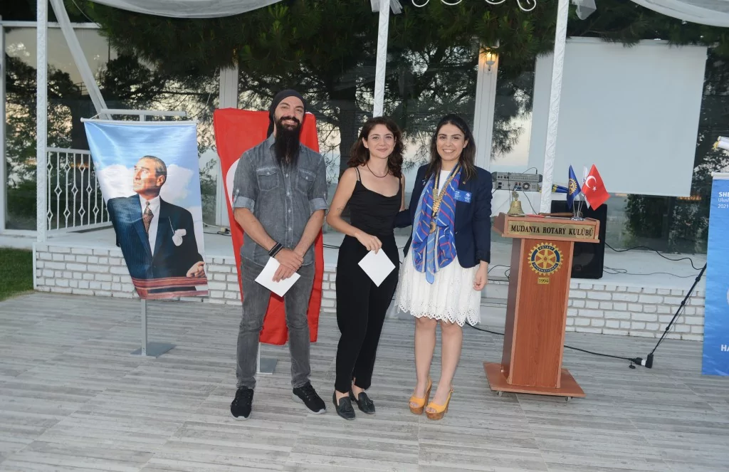 Mudanya Rotary'de yeni dönem  Mudanya Rotary'de  devir teslim heyecanı