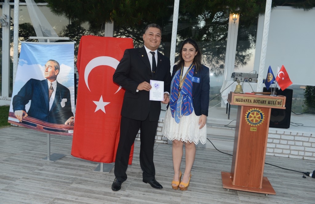 Mudanya Rotary'de yeni dönem  Mudanya Rotary'de  devir teslim heyecanı