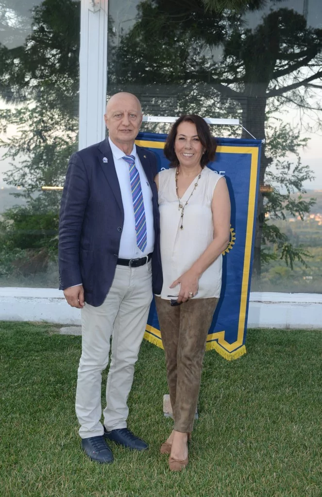 Mudanya Rotary'de yeni dönem  Mudanya Rotary'de  devir teslim heyecanı