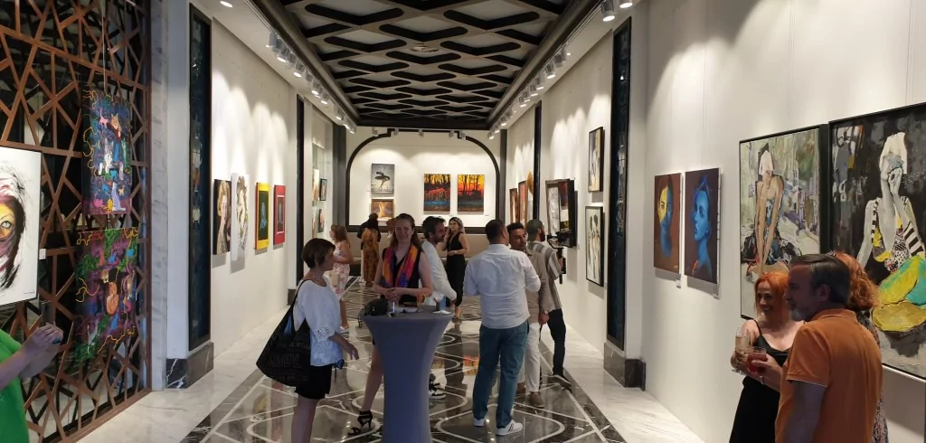 Bursalı ressam Nazlı Sakder karma sergide yer aldı