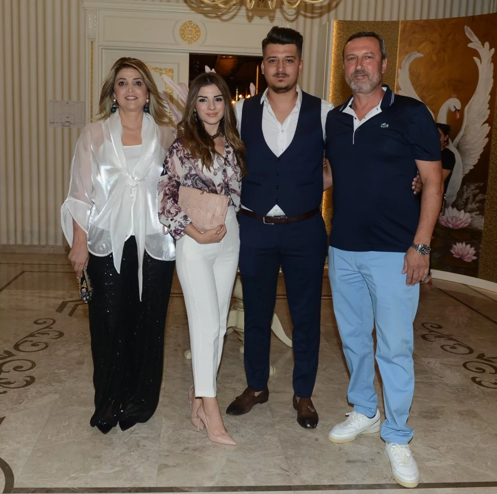 Mutluluk dolu gece  İmran Özger ve Batuhan Acar