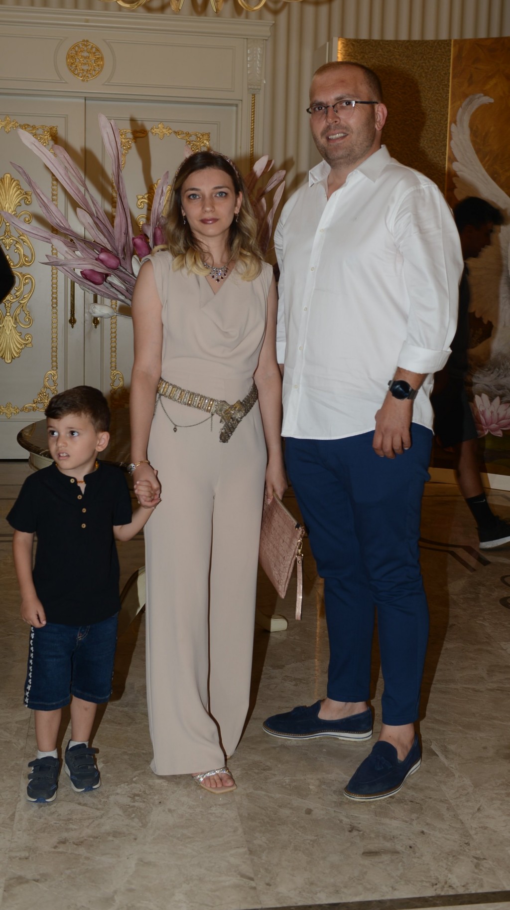 Mutluluk dolu gece  İmran Özger ve Batuhan Acar