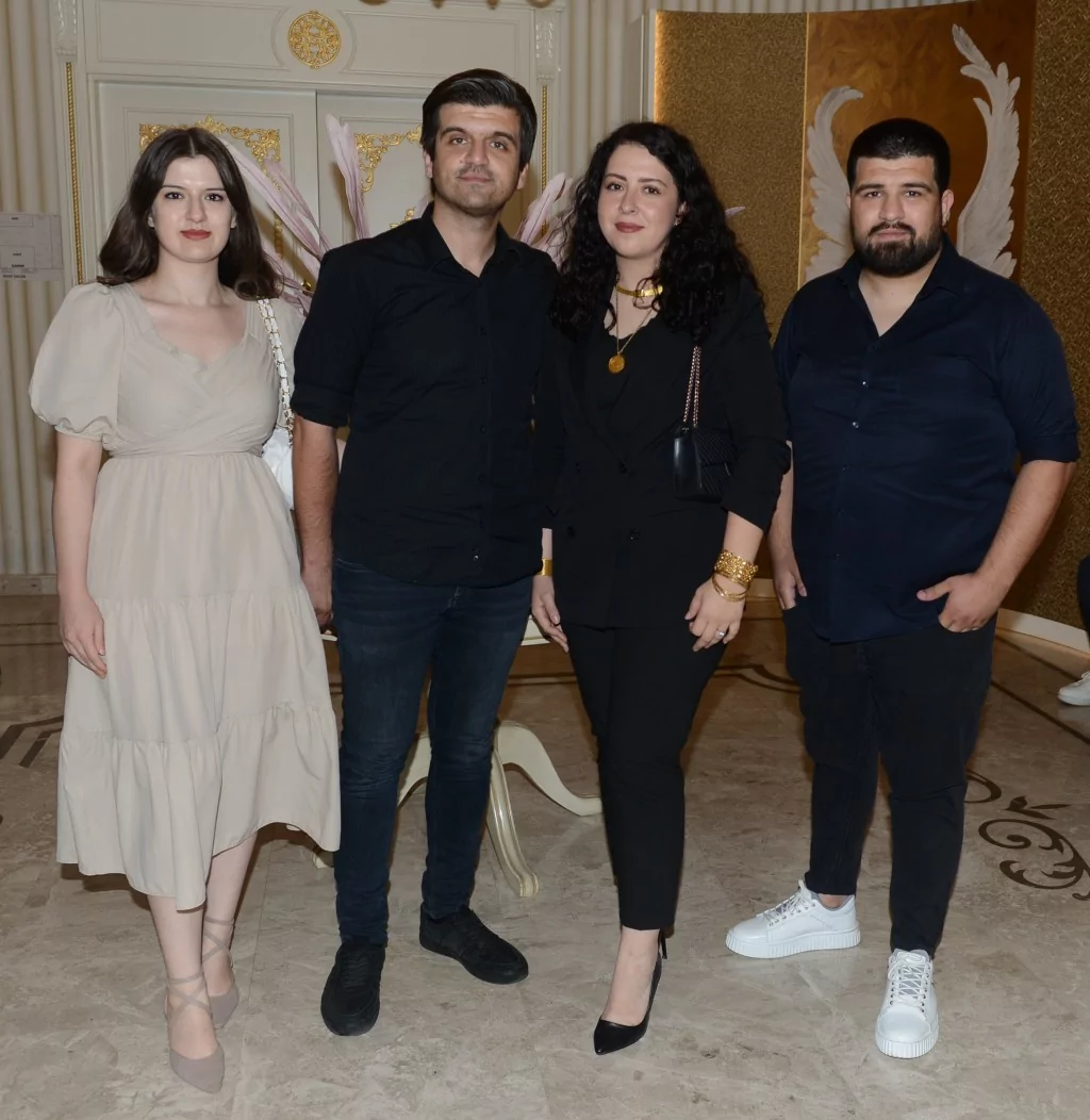 Mutluluk dolu gece  İmran Özger ve Batuhan Acar