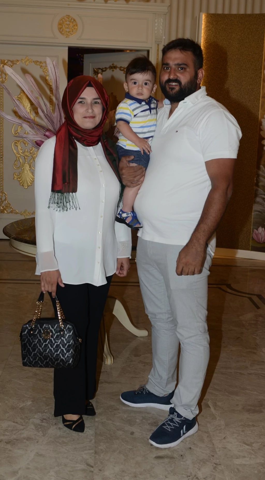 Mutluluk dolu gece  İmran Özger ve Batuhan Acar