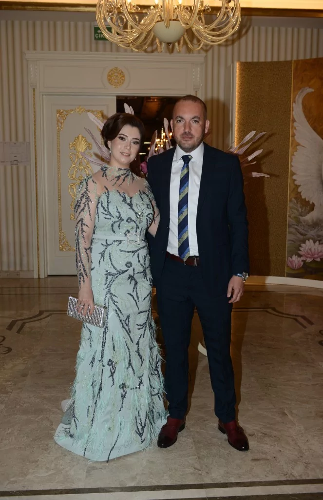 Mutluluk dolu gece  İmran Özger ve Batuhan Acar