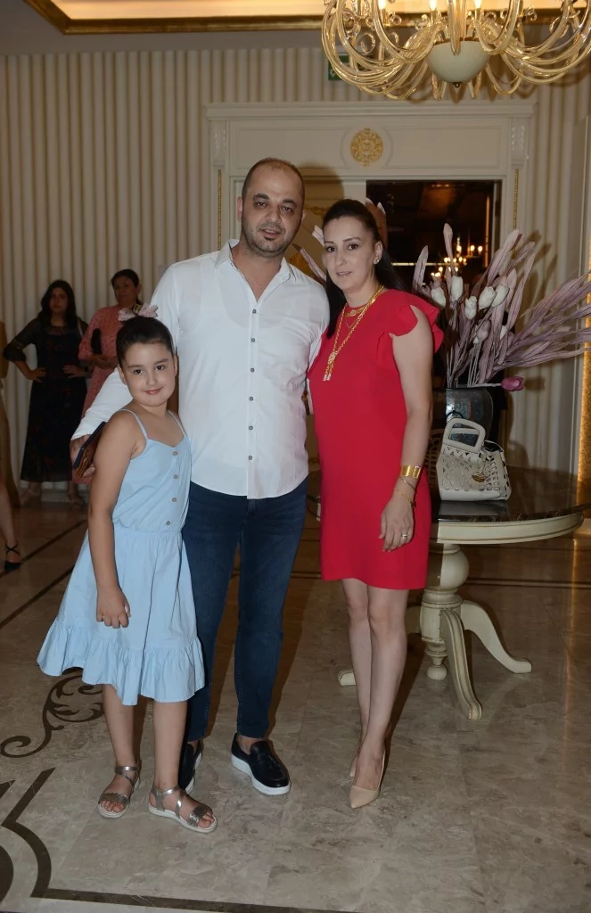 Mutluluk dolu gece  İmran Özger ve Batuhan Acar