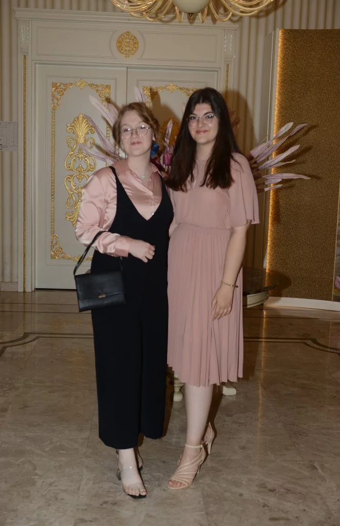 Mutluluk dolu gece  İmran Özger ve Batuhan Acar