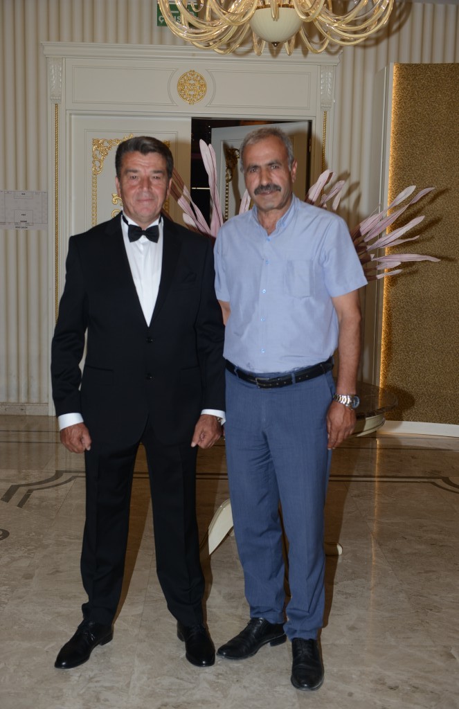 Mutluluk dolu gece  İmran Özger ve Batuhan Acar