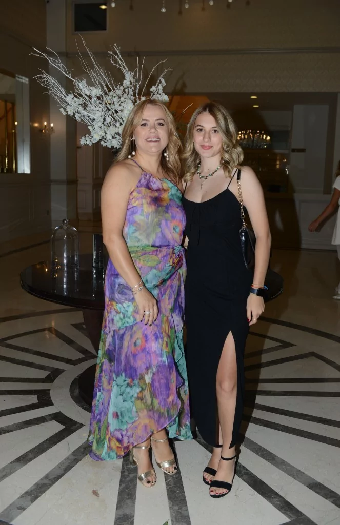 Emrah Efe onuruna görkemli gece