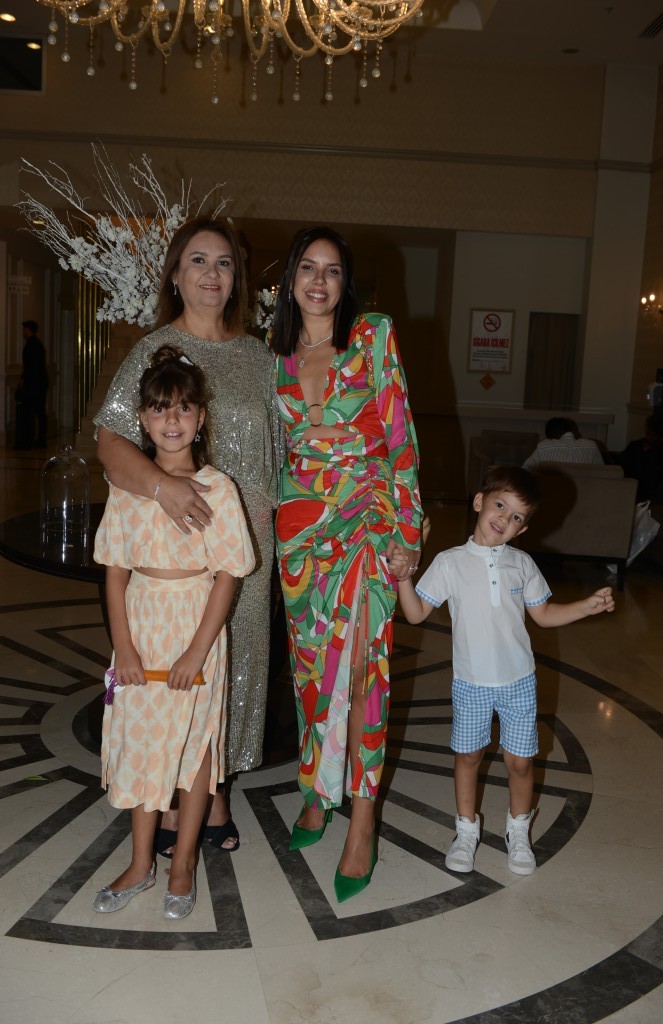 Emrah Efe onuruna görkemli gece