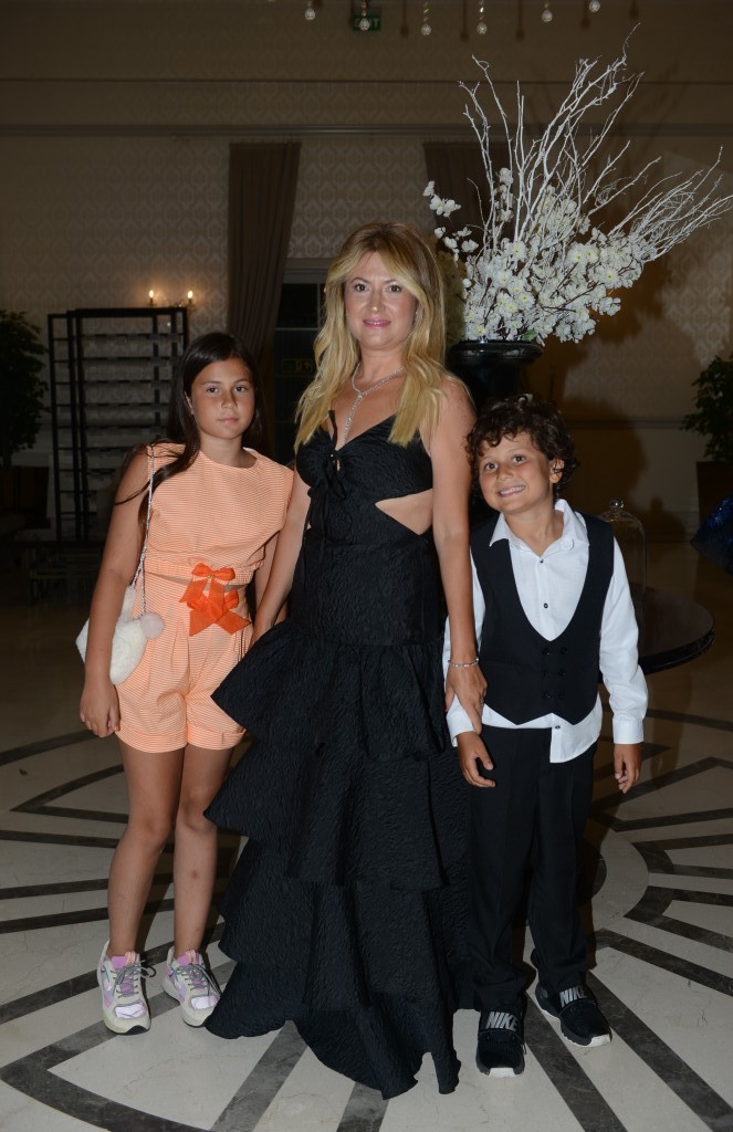 Emrah Efe onuruna görkemli gece