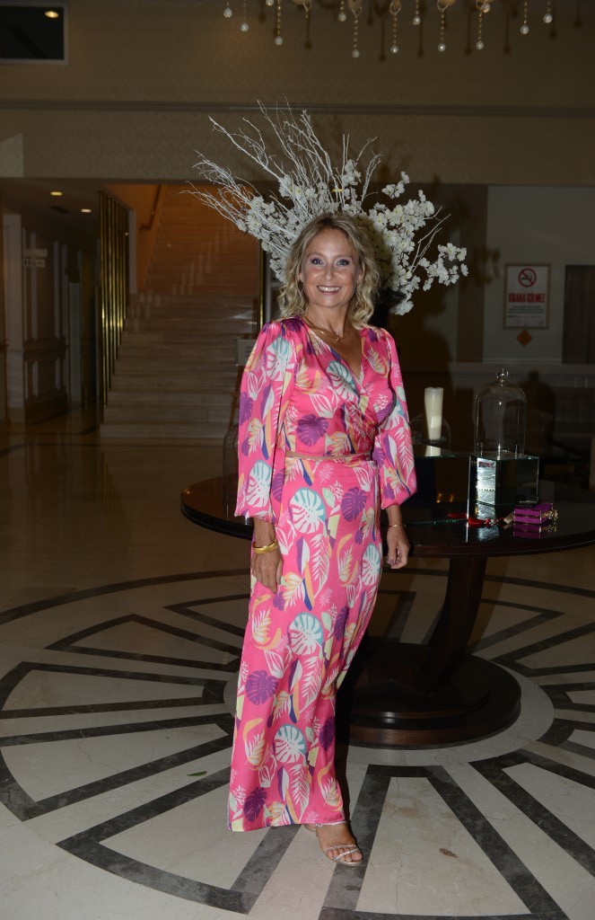 Emrah Efe onuruna görkemli gece