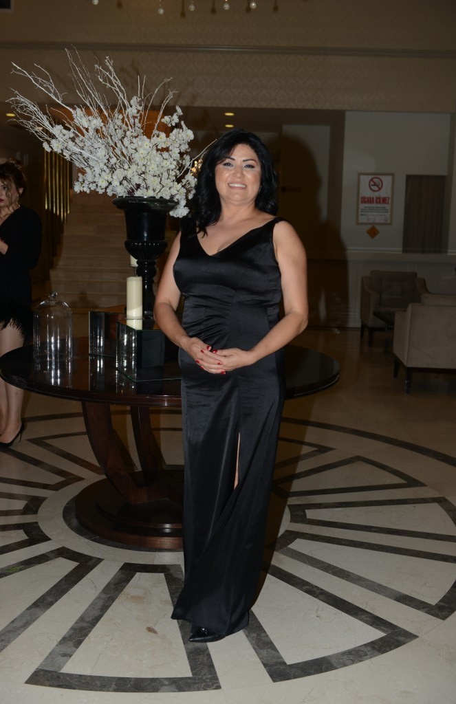 Emrah Efe onuruna görkemli gece